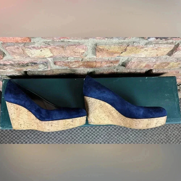 Stuart Weitzman Shoes - size 6.5 - Picture 2 of 4